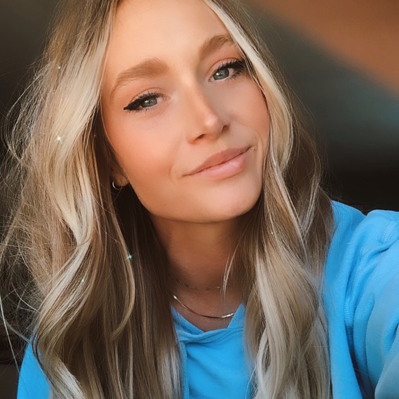 Meet your Posher, Oakley - Picture 1 of 1